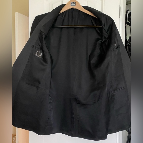 Jos. A. Bank Men’s Black Tuxedo Signature Collection - Picture 7 of 16